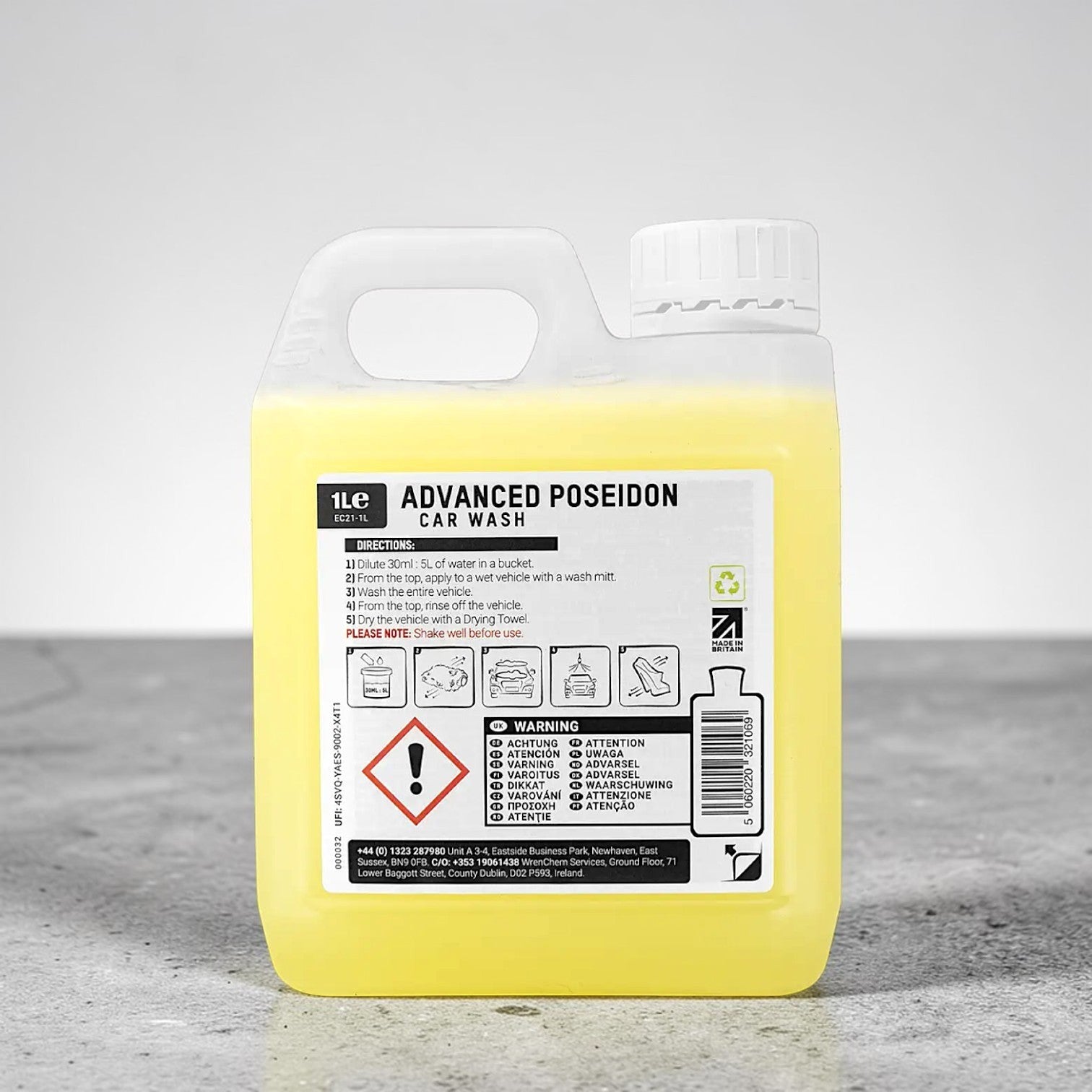 Polished Bliss ValetPro Advanced Poseidon Car Wash 1L bottle, a highly concentrated lubricating car shampoo with rich suds for safe maintenance washing.